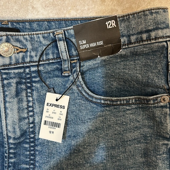 NWT! Express Super High Rise Slim Jeans 12 Acid Wash Destroy Distress - Picture 4 of 7